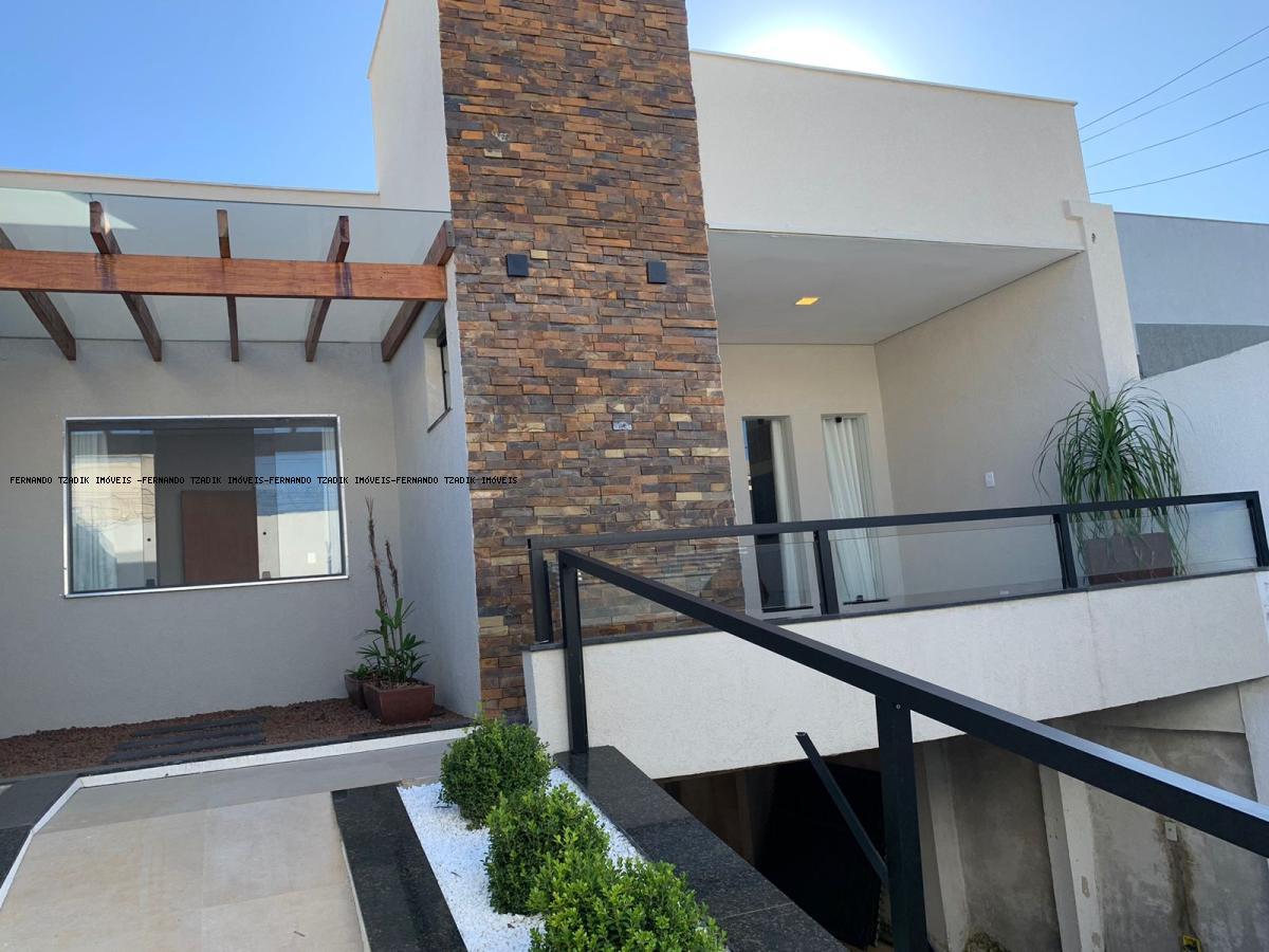 Excelente Casa no Bairro Andyara - 1