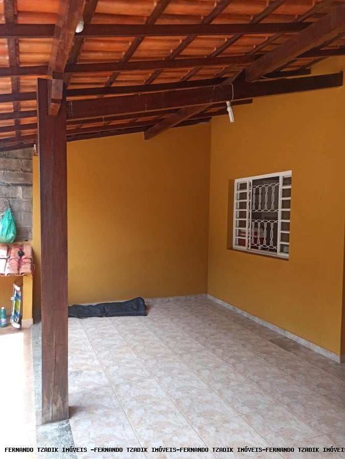 Casa no Triângulo - 1
